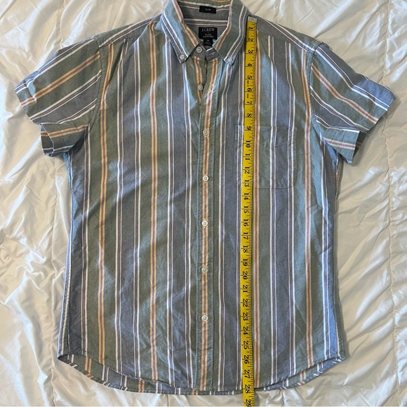 JCrew Short Sleeve Button Up Shirt (M) - Picture 6 of 6